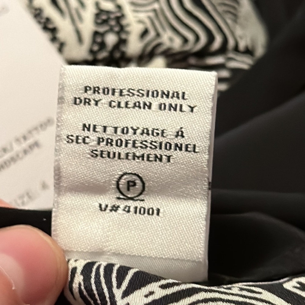 Diane Von Furstenberg Black and White Top - Picture 9 of 9